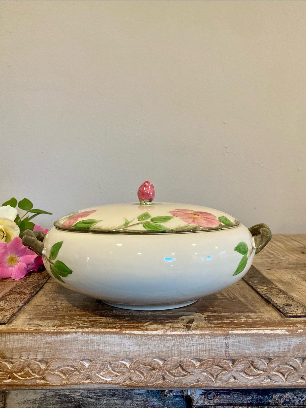 Franciscan Desert Rose Covered Serving Dish USA Backstamp 1960s Earthenware - Picture 4 of 16